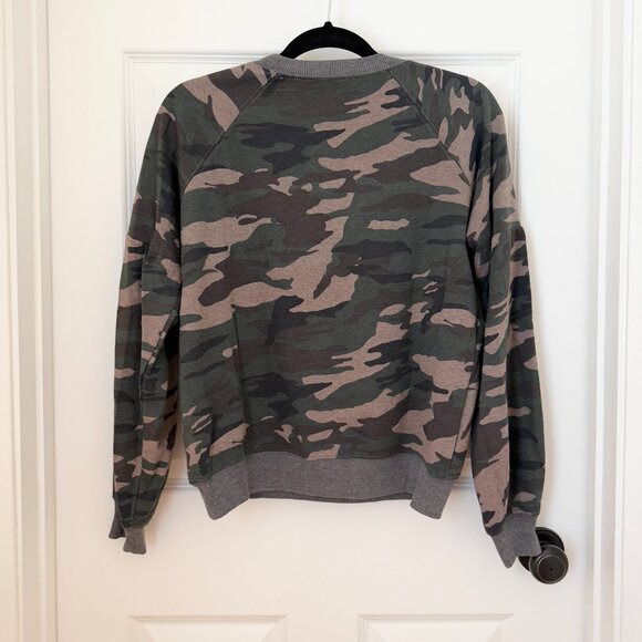 Women Sofia Jeans Drop-Shoulder Crewneck Sweatshirt in Camo Green Size Small - Picture 3 of 8